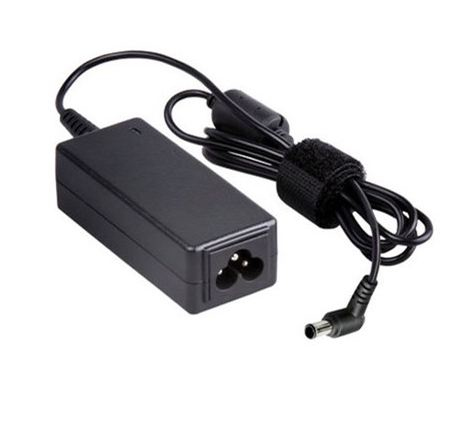 AC Adapter 19V/65W w/o Cable pro R726 S26391-F2168-L802