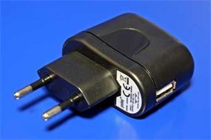 Adaptér goobay nabíjecí 230V - USB 5V/1A černý 19.92.2051
