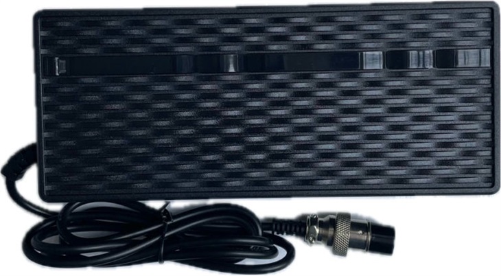 BlueTouch Nabíječka e-koloběžku BT501 8594213612744