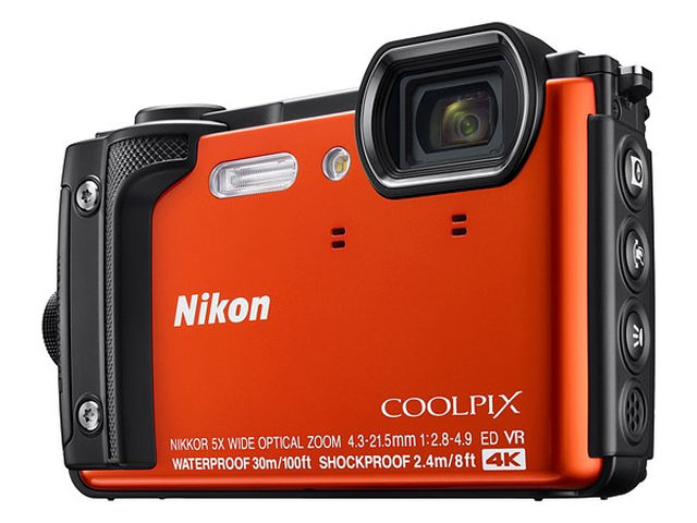 NIKON COOLPIX W300 - 16 MP, 5x zoom - Orange VQA071E1