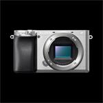 SONY ILCE-6100 Fotoaparát Alfa 6100 s bajonetem E + 16-50mm objektiv - Silver ILCE6100LS.CEC
