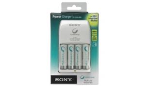 SONY Nabíjačka - nabíjanie 1–4 batérií typu AA alebo AAA + 4 batérie AA s 1000 mAh BCG34HLD4R