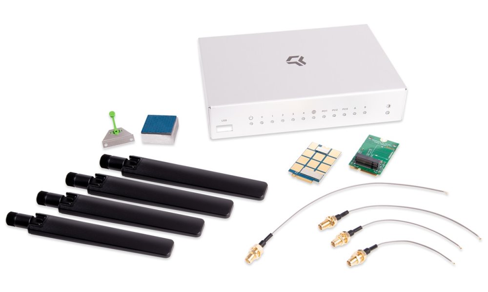 Turris Omnia 5G Kit (pigtail, anténa, modem, chladič, adaptér, case) RTROM-5G-KIT