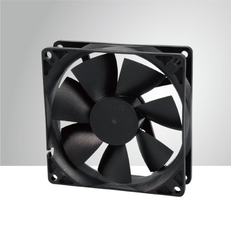 Větráček 24V - TITAN TFD-9225L24B ID0032064