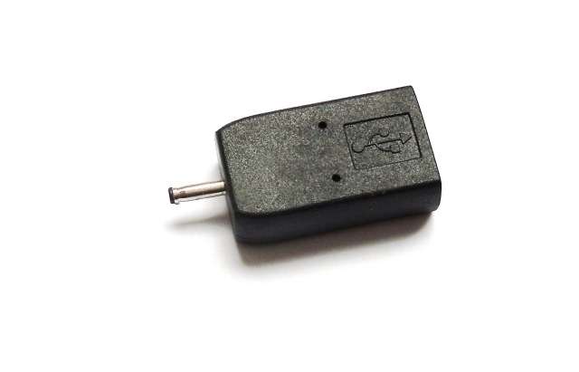 Adaptér microUSB - 2mm k nabíječkám