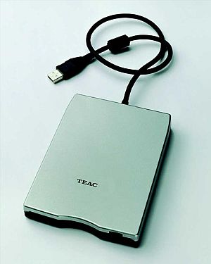 Externí USB FDD 3.5"/1.44MB TEAC černá FD-05PUW-299