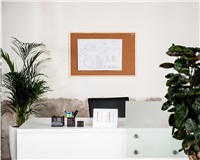 Korková nástěnka AVELI 60x90, dřevěný rám XRT-00139