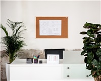 Korková nástěnka AVELI 90x120, dřevěný rám XRT-00140