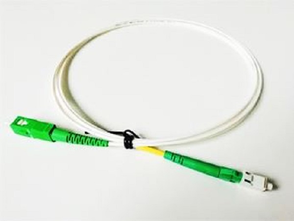 OPTIX SC/APC-LC/APC FLEXI optický patch cord G.657B3 2mm 1m bílý simplex 0681