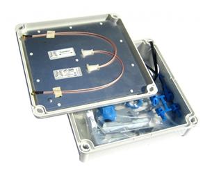 Outdoor box J&J Jirous GentleBox JC-220MCX Dvoupolarizační panelová anténa 2x17dBi s integrovaným outdoor boxem