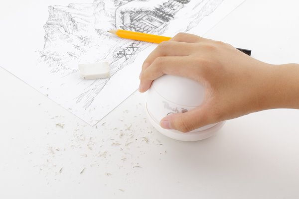 PEACH PA131 - mini stolní vysavač, nabíjecí, bílý 131866