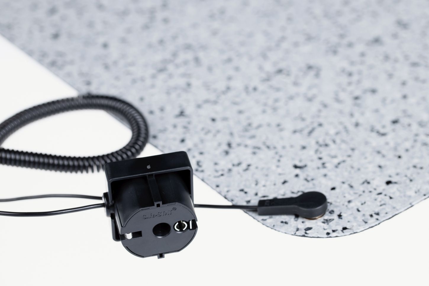 Podložka pro odvod elektrostatického náboje RS Office Yoga Flat ESD 130 x 120 cm RSMATEY6313