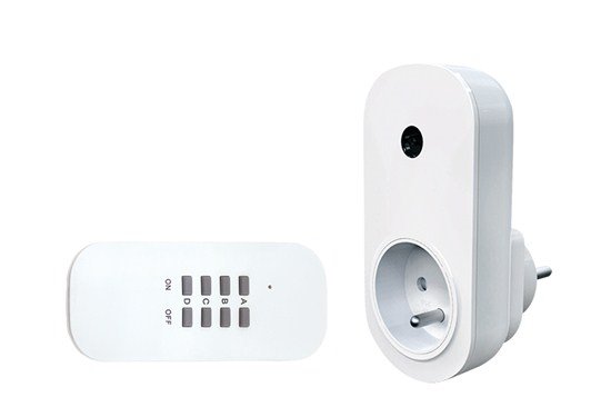 Solight diaľkovo ovládané zásuvky set 3 + 1, 3 zásuvky, 1 ovládač DY09