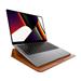 SwitchEasy puzdro EasyStand Carrying Case pre MacBook Pro 16" 2021- Saddle Brown GS-105-233-201-146