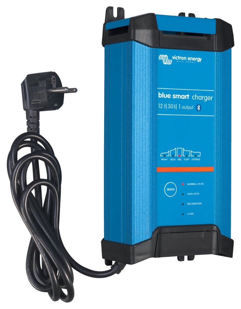 Victron BlueSmart IP22 chytrá nabíječka baterií 12V/30A (1) BPC123047002